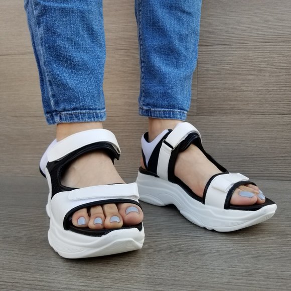 90s Chunky Platform Velcro Light Weight Sandal - Picture 2 of 8